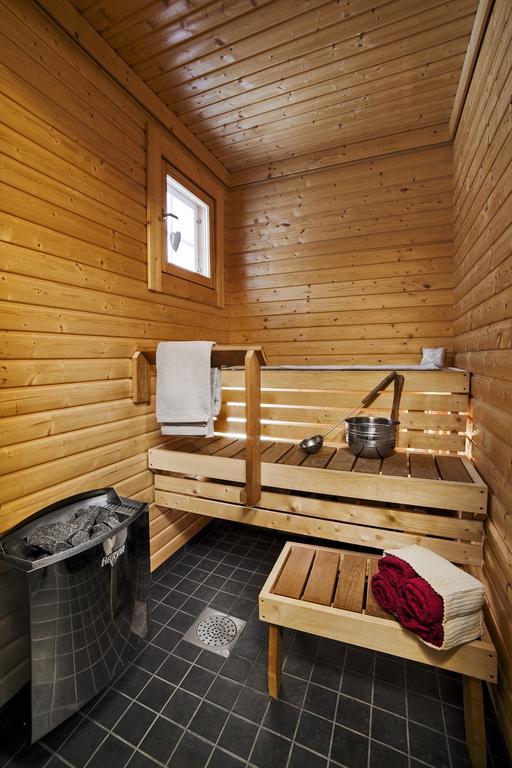 Luoman Hirvimoekit Villa Ahtari Room photo