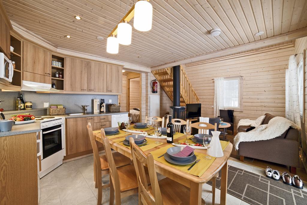 Luoman Hirvimoekit Villa Ahtari Room photo