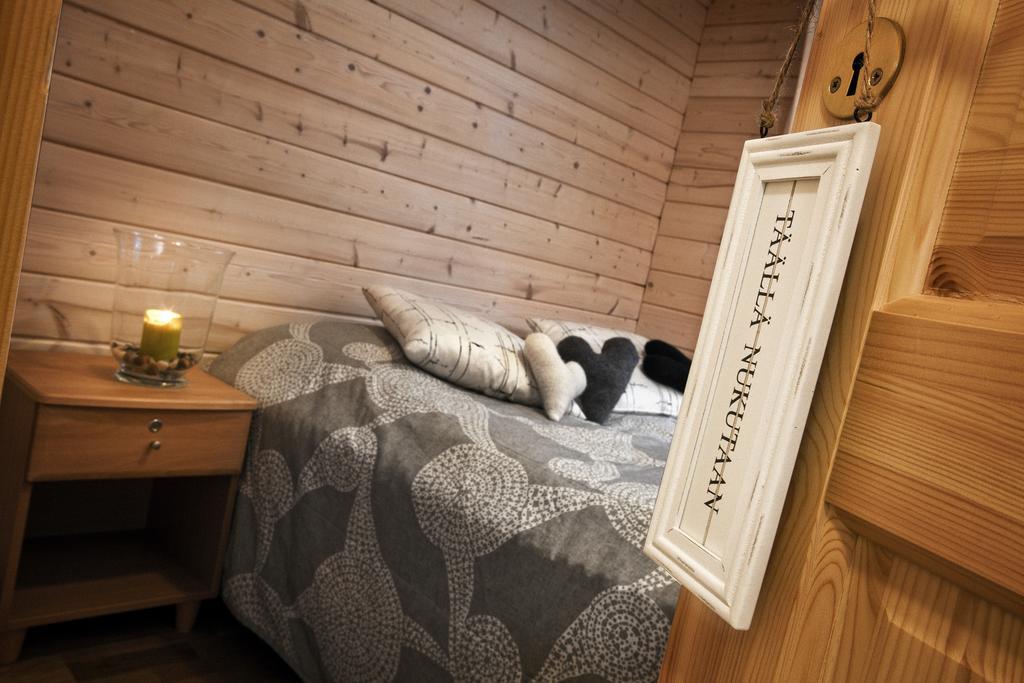 Luoman Hirvimoekit Villa Ahtari Room photo